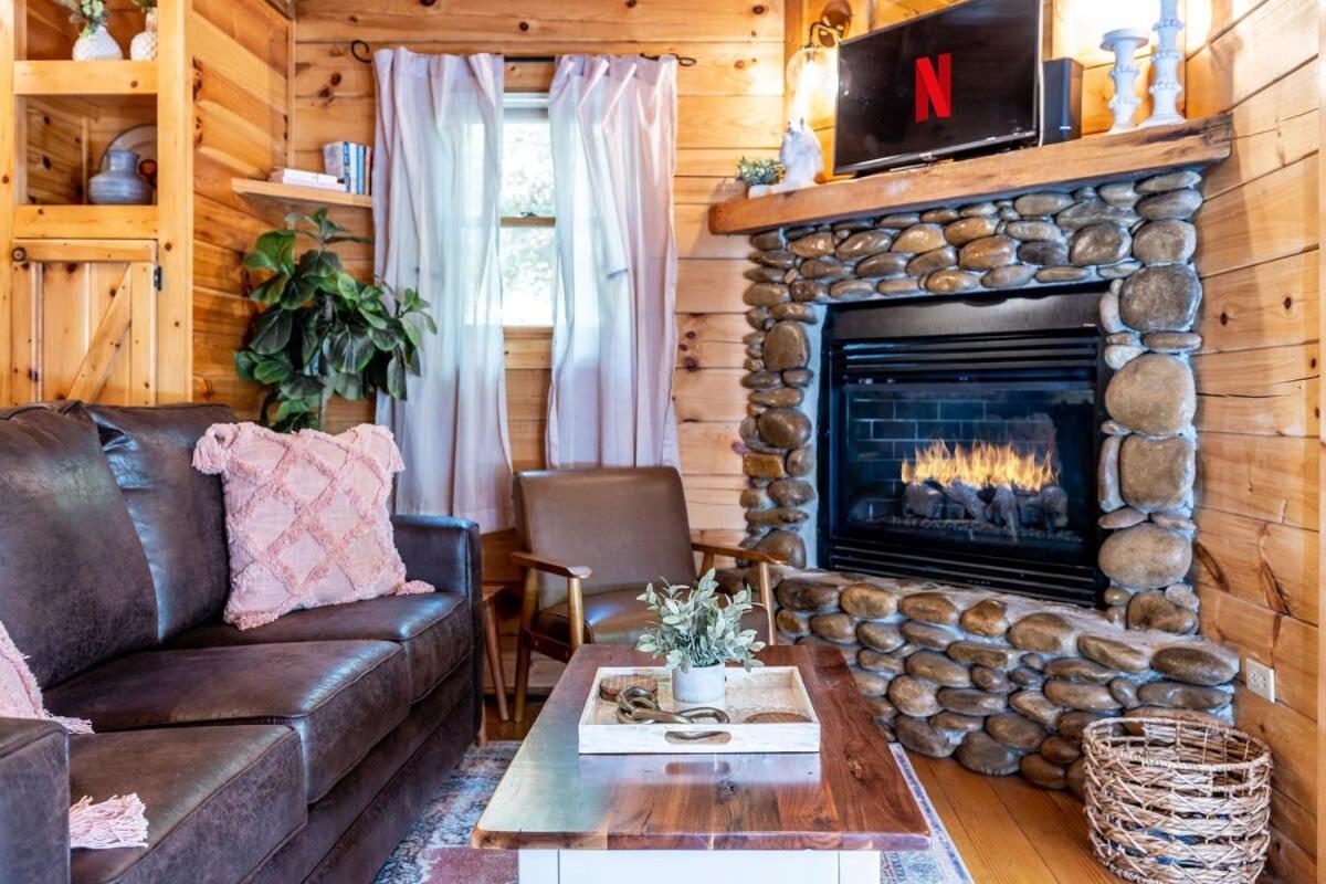 Quaint & Secluded Near Dollywood With Bbq&Hot Tub Villa Pigeon Forge Ngoại thất bức ảnh